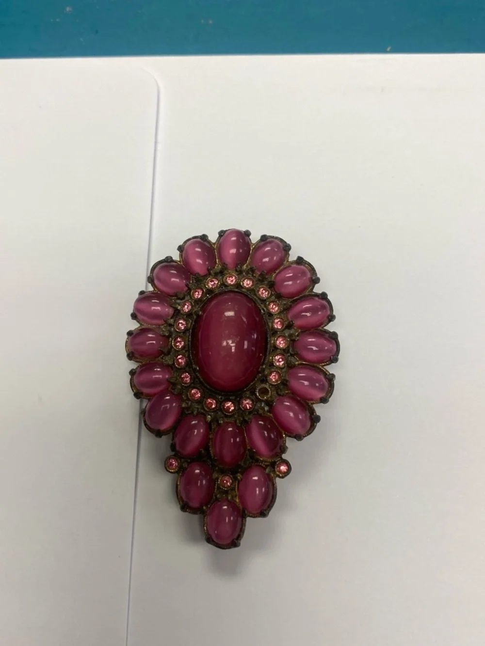 Pink Vintage mid century Oval Cabochon/moonstone Statement Brooch